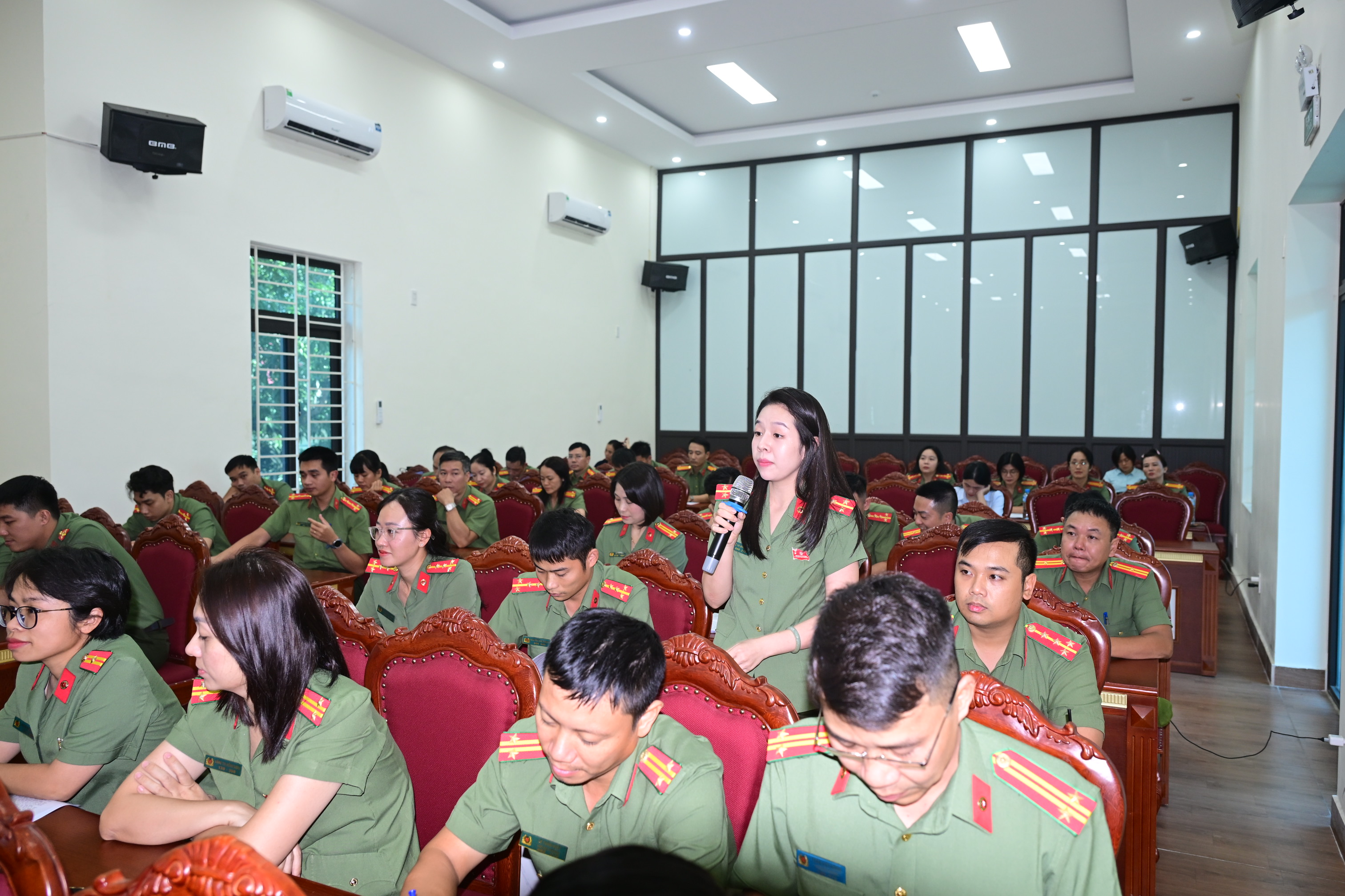 Phòng An ninh chính trị nội bộ tổ chức sinh hoạt chính trị và đối thoại với đoàn viên, hội viên phụ nữ, người lao động